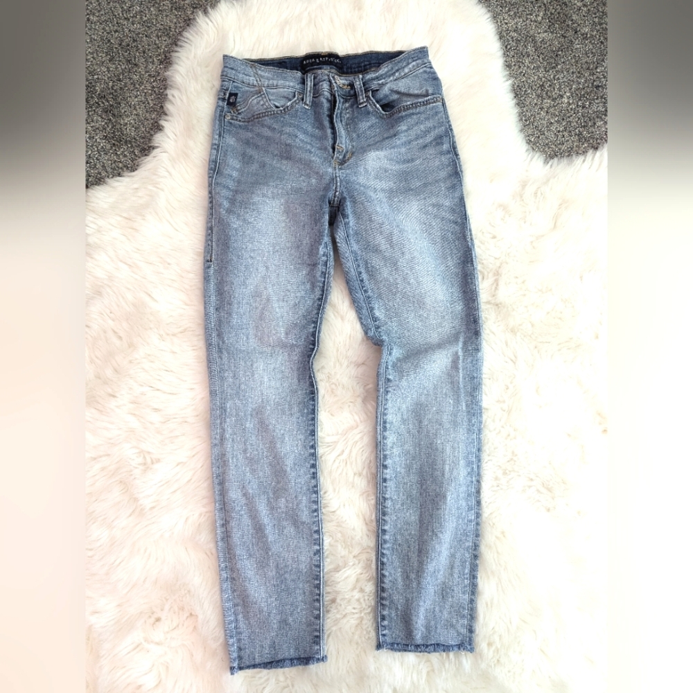 Rock & Republic Distressed Acid Wash Tapered Ankle Jeans
